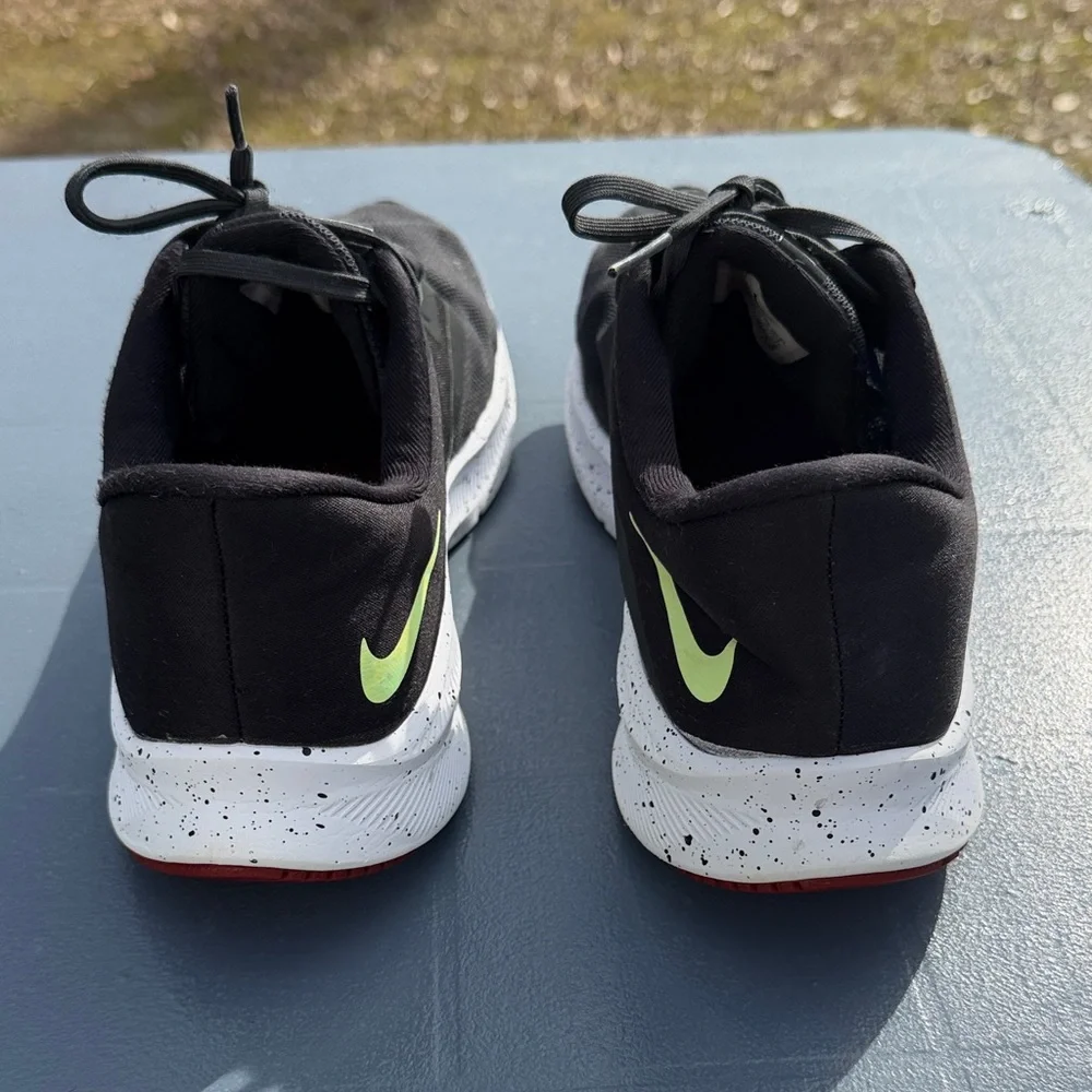 Nike Men's Quest 3 Black and Blue Running Shoes